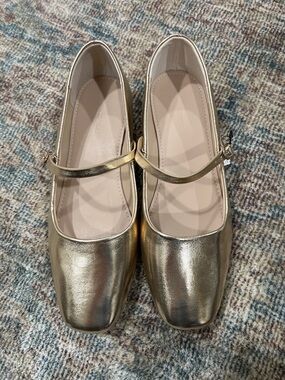 Banana Republic Gold Mary Jane’s